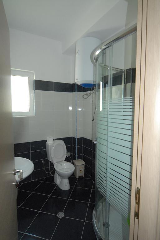 Radhima Beach Apartment-Tirana Resort 奥里库姆 外观 照片