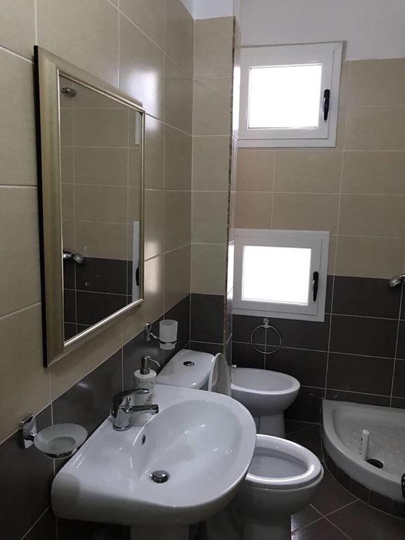 Radhima Beach Apartment-Tirana Resort 奥里库姆 外观 照片
